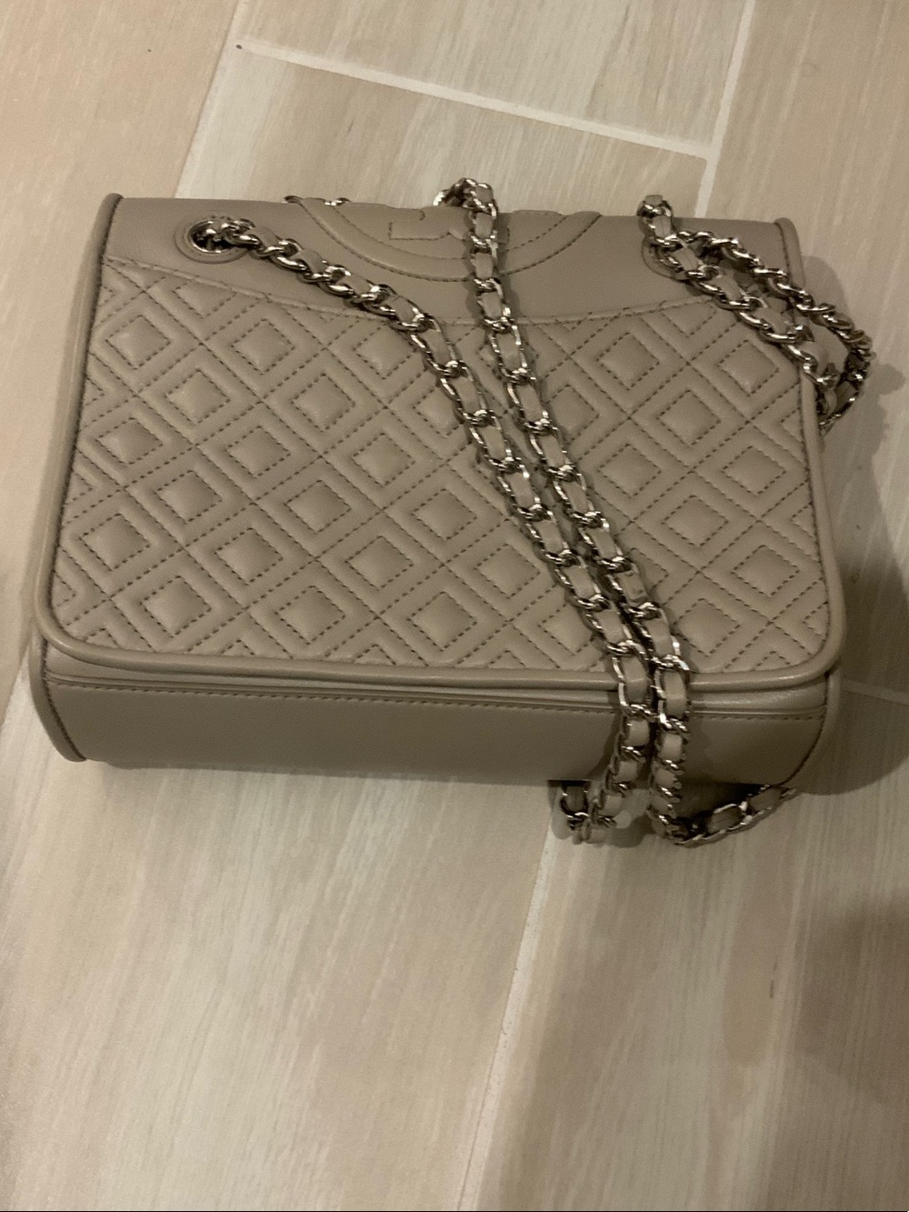 Tory Burch Quilted Shoulder Bag in Olive NWOT - Picture 6 of 7